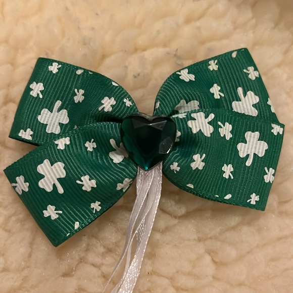 Green & White Irish Brooch - Picture 4 of 17